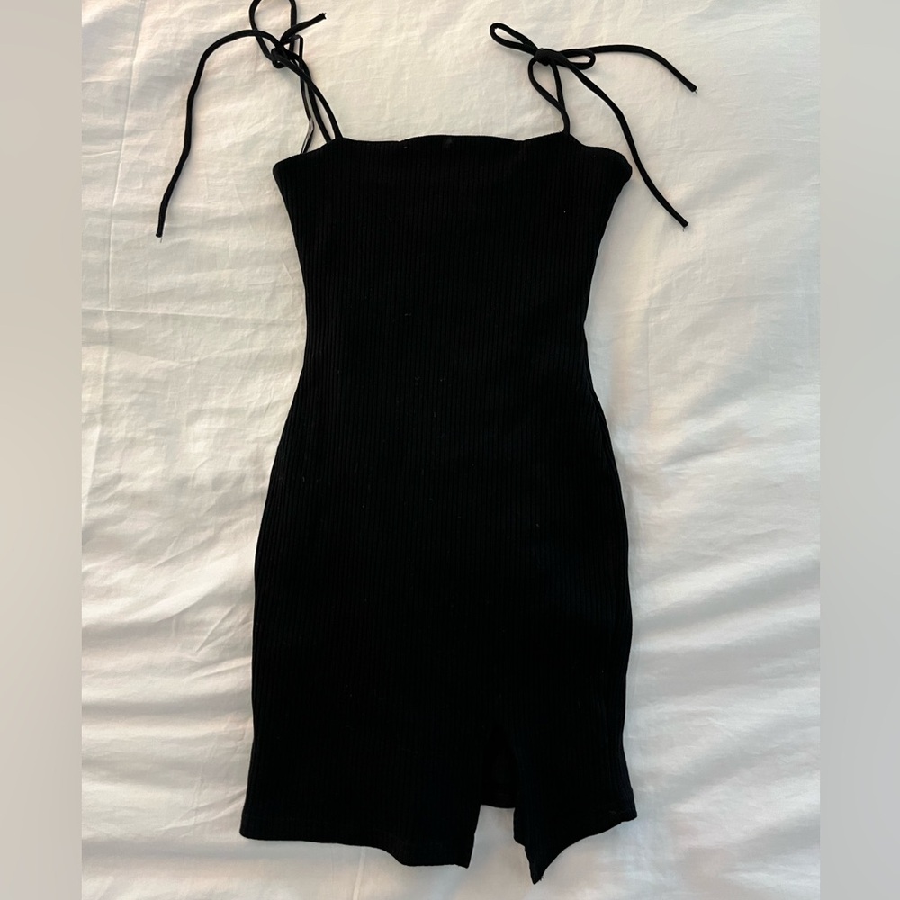 Super cute, flattering Princess Polly body con mini